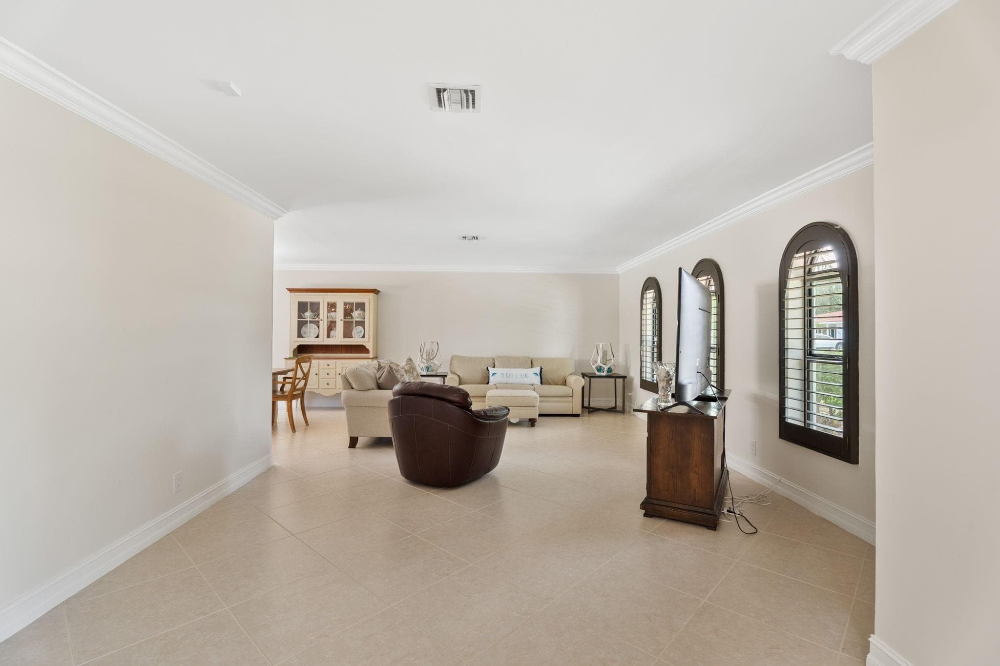 5570 NE 26 Avenue, Fort Lauderdale, FL 33308 — photo 7 of 55