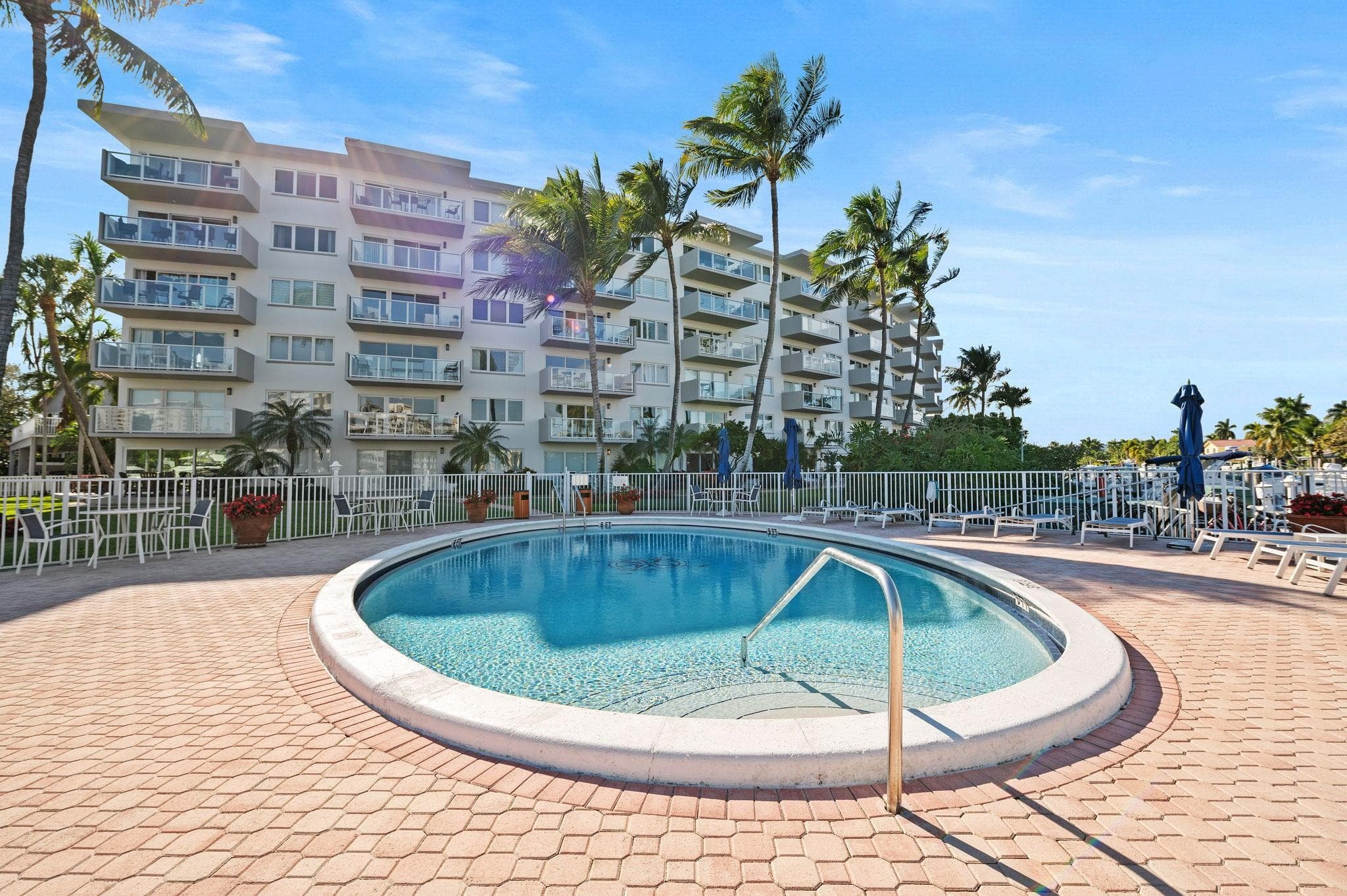 140 NE 28th Avenue 406, Pompano Beach, FL 33062 — photo 16 of 40