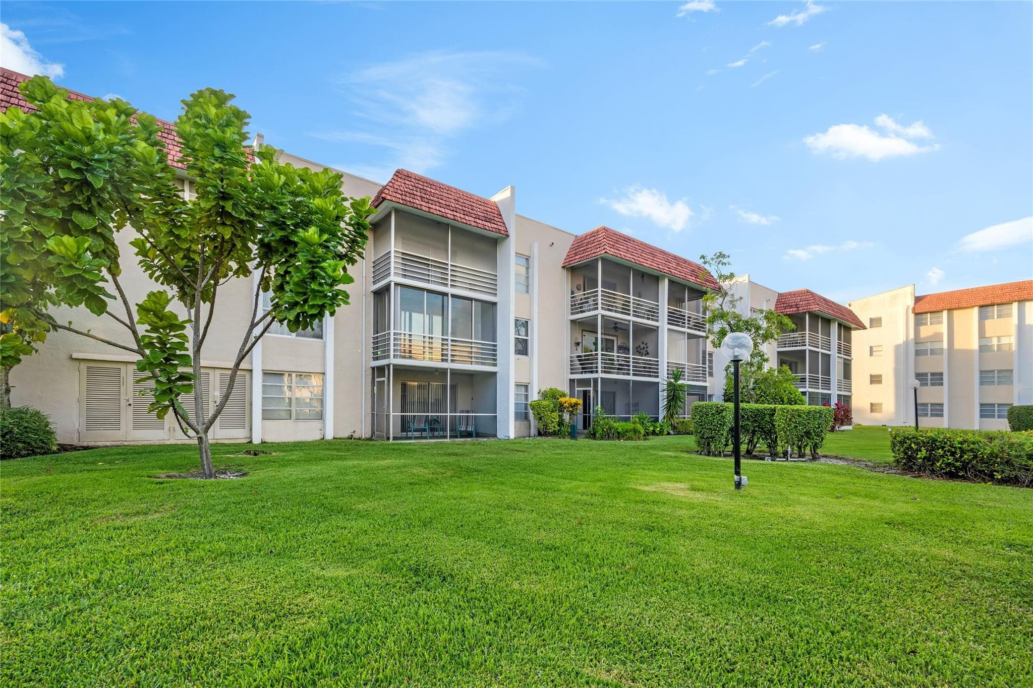 3774 Inverrary Boulevard 104P, Fort Lauderdale, FL 33319 — photo 1 of 22