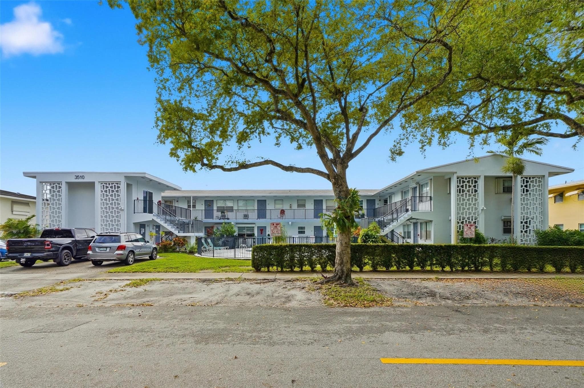 3510 Harrison Street 10, Hollywood, FL 33021 — photo 1 of 29