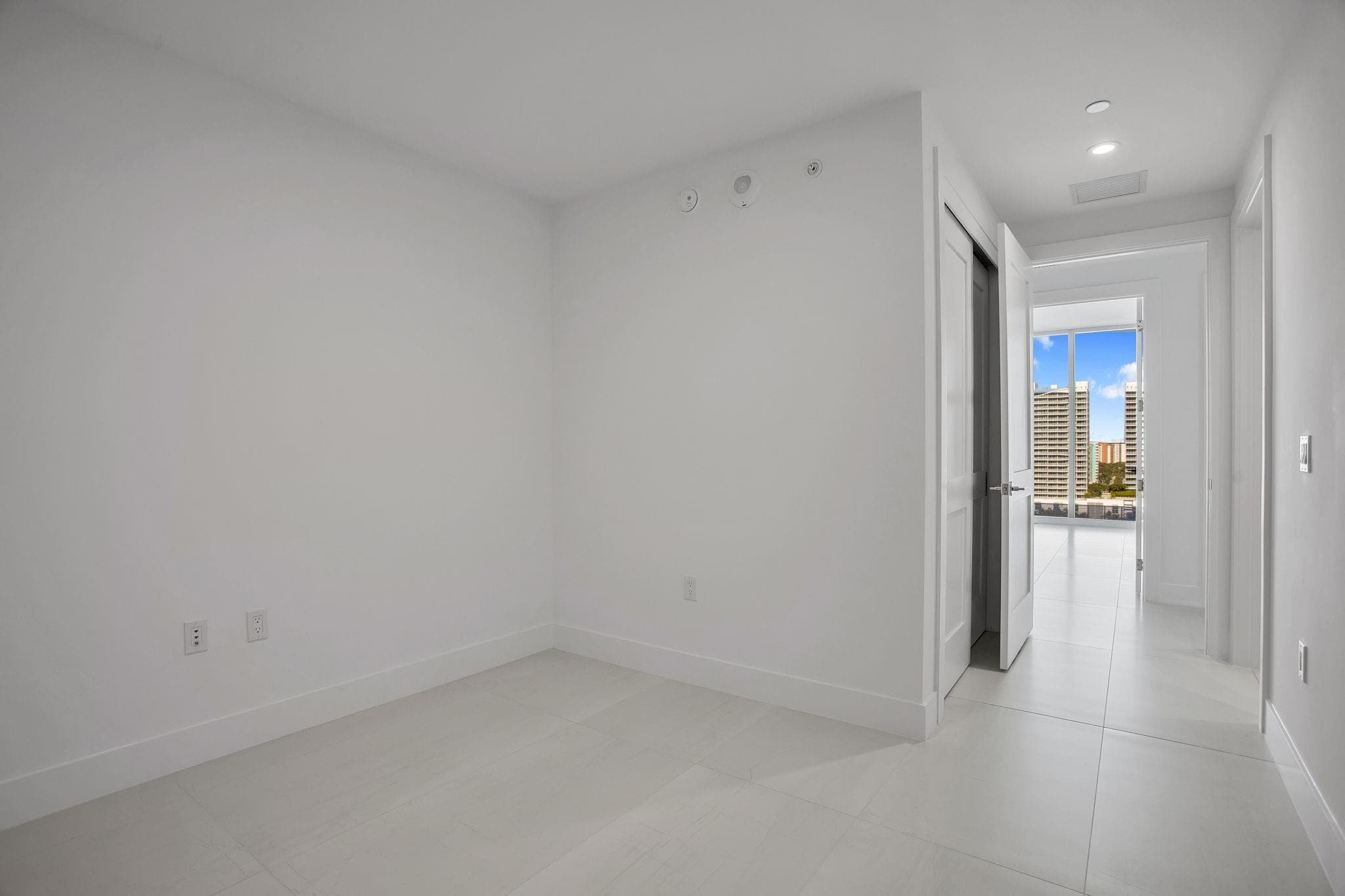 151 N Seabreeze Blv E-1204, Fort Lauderdale, FL 33304 — photo 41 of 75