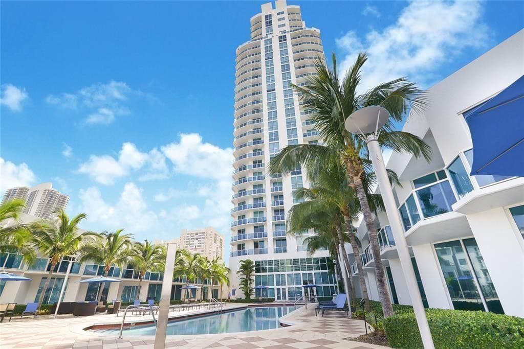 1945 S Ocean Drive 910, Hallandale Beach, FL 33009 — photo 4 of 31