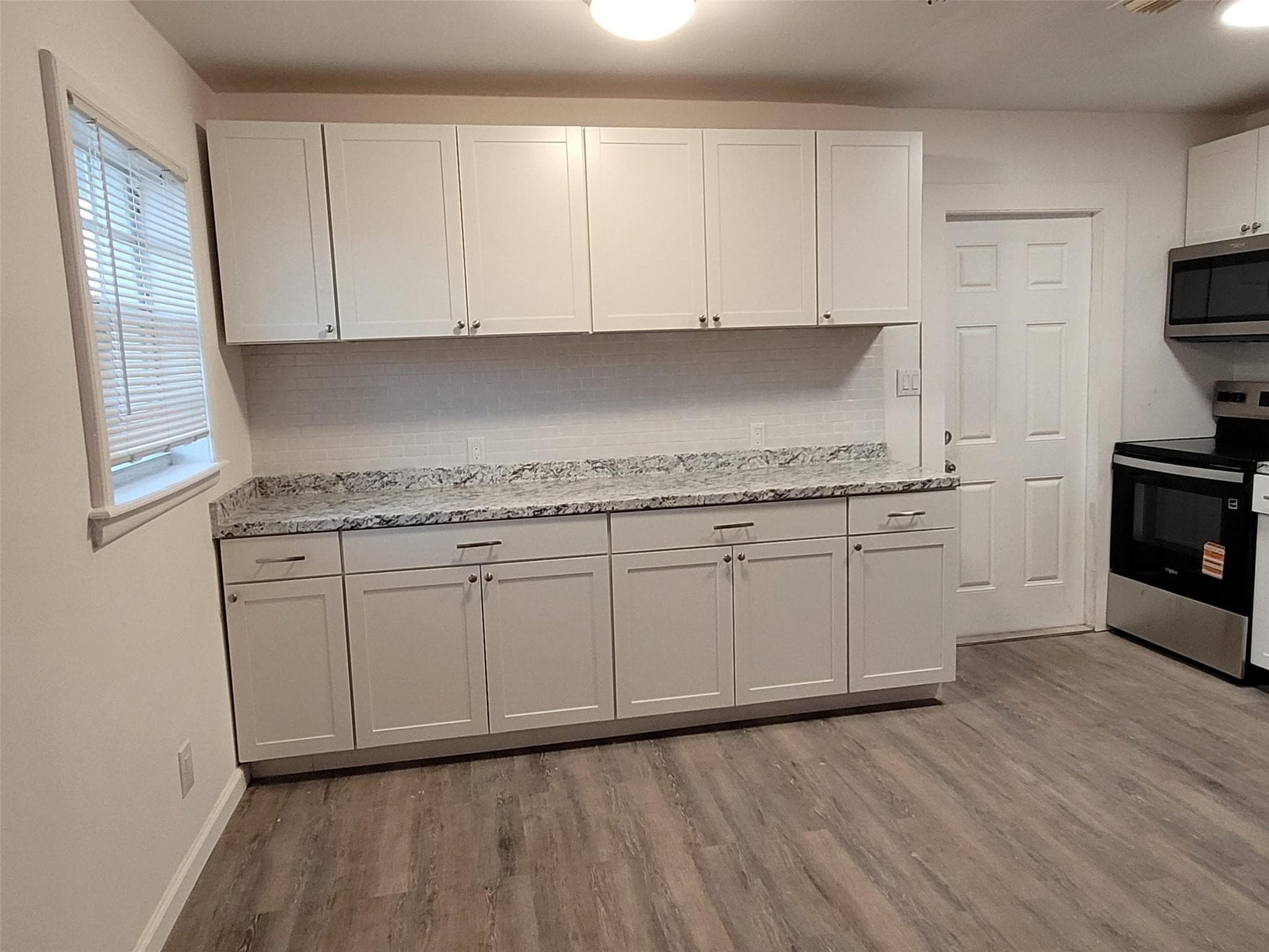 6106 Island Park Court, Fort Myers, FL 33908 — photo 5 of 14