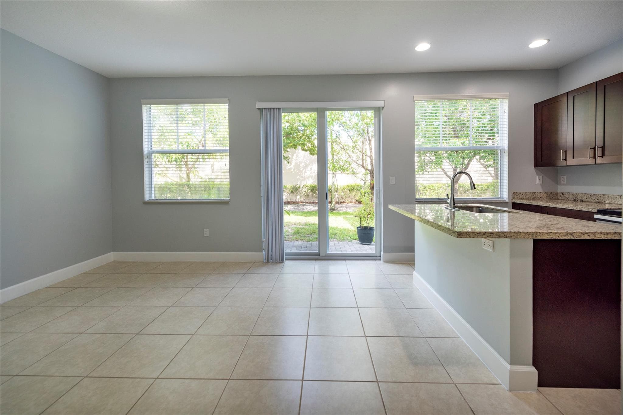 4731 NW 48th Terrace, Tamarac, FL 33319 — photo 10 of 38