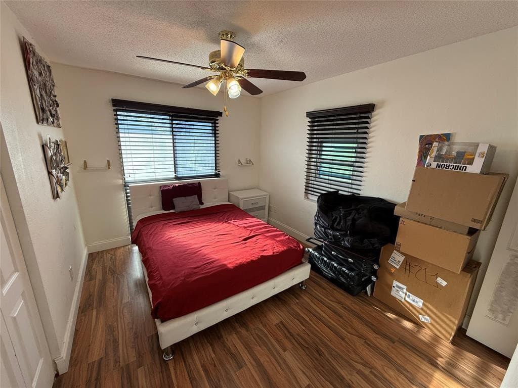 Townhouse in Hollywood — photo 9 of 26
