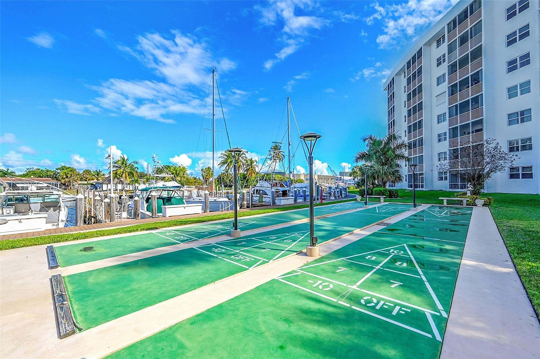 2731 NE 14th St Causeway 421, Pompano Beach, FL 33062 — photo 24 of 33