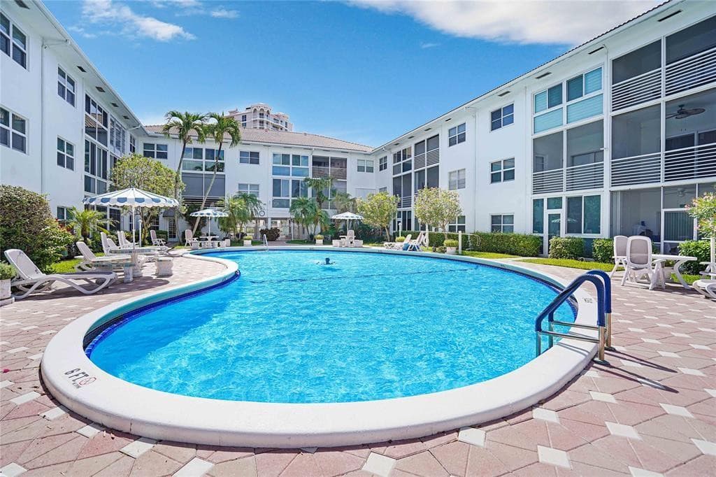 1461 S Ocean Boulevard 211, Lauderdale-By-The-Sea, FL 33062 — photo 16 of 65
