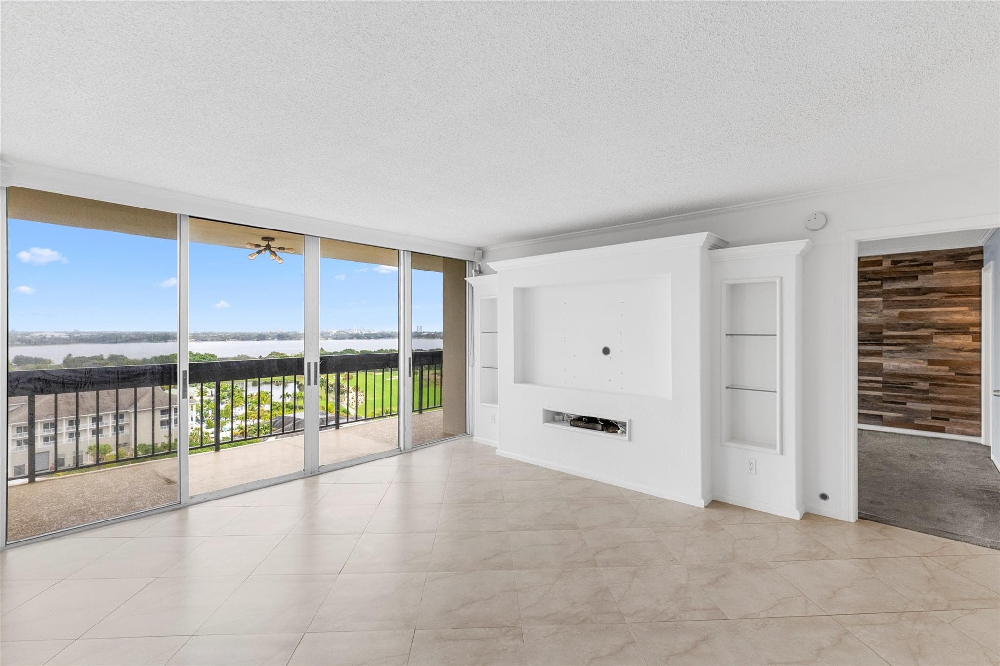 2400 Presidential Way 1502, West Palm Beach, FL 33401 — photo 24 of 34