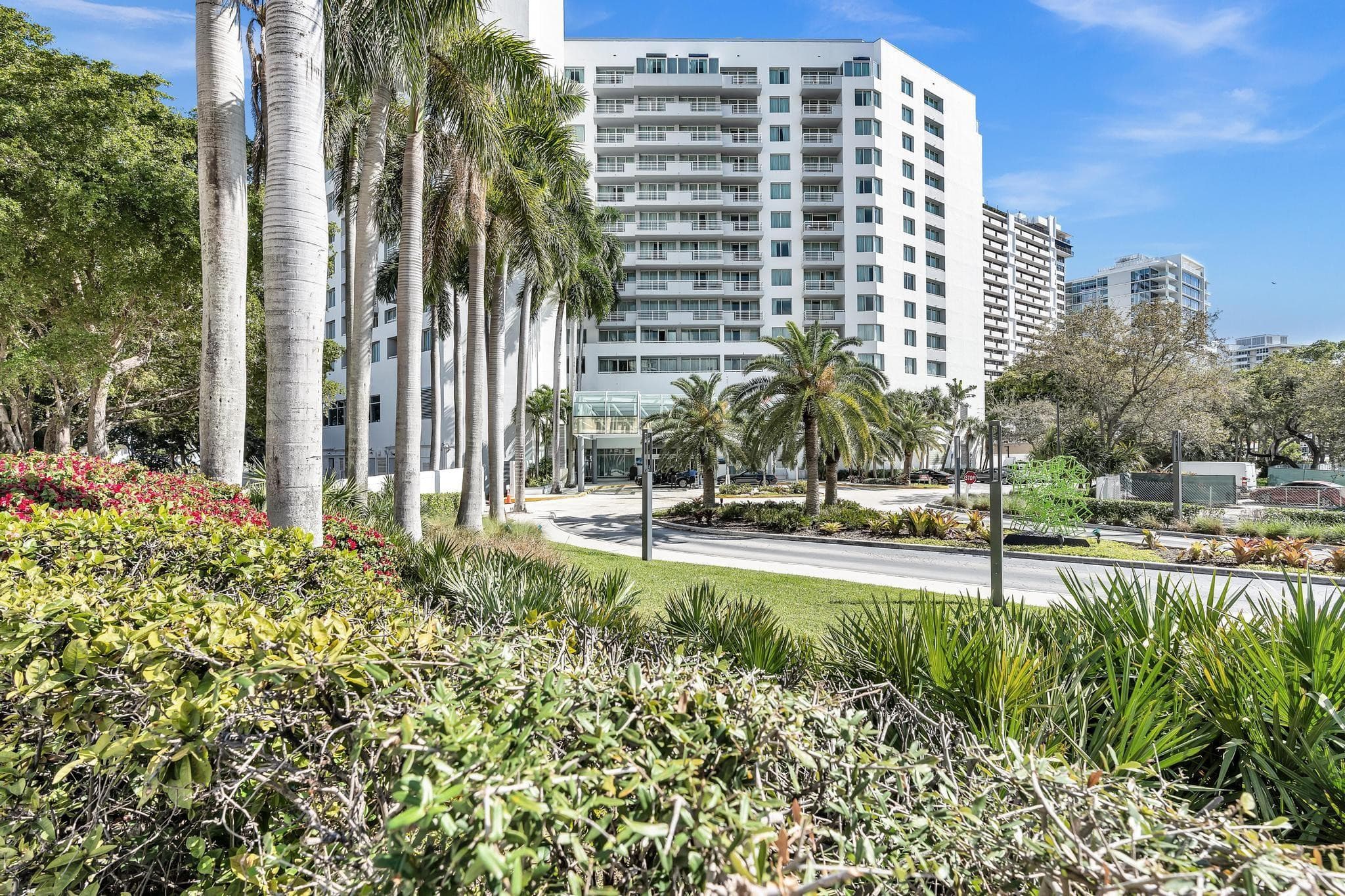 2670 E Sunrise Boulevard 607, Fort Lauderdale, FL 33304 — photo 8 of 37
