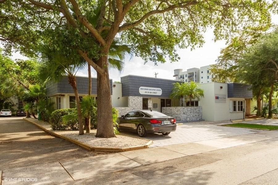 212 SE 8th Street, Fort Lauderdale, FL 33316 — photo 1 of 35