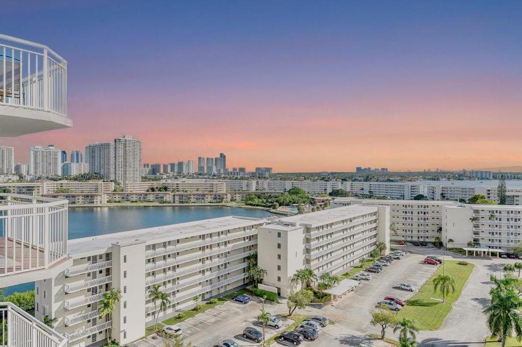 18031 Biscayne Boulevard 1104, Aventura, FL 33160 — photo 19 of 36