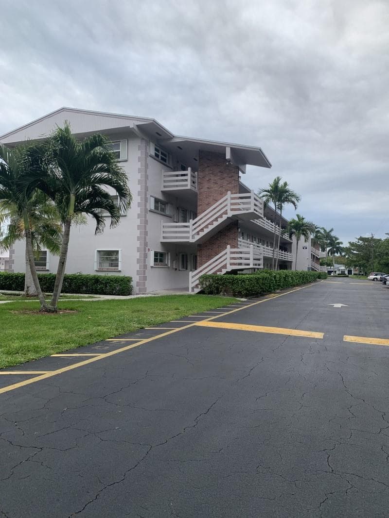 700 Layne Bl 212, Hallandale Beach, FL 33009 — photo 1 of 24