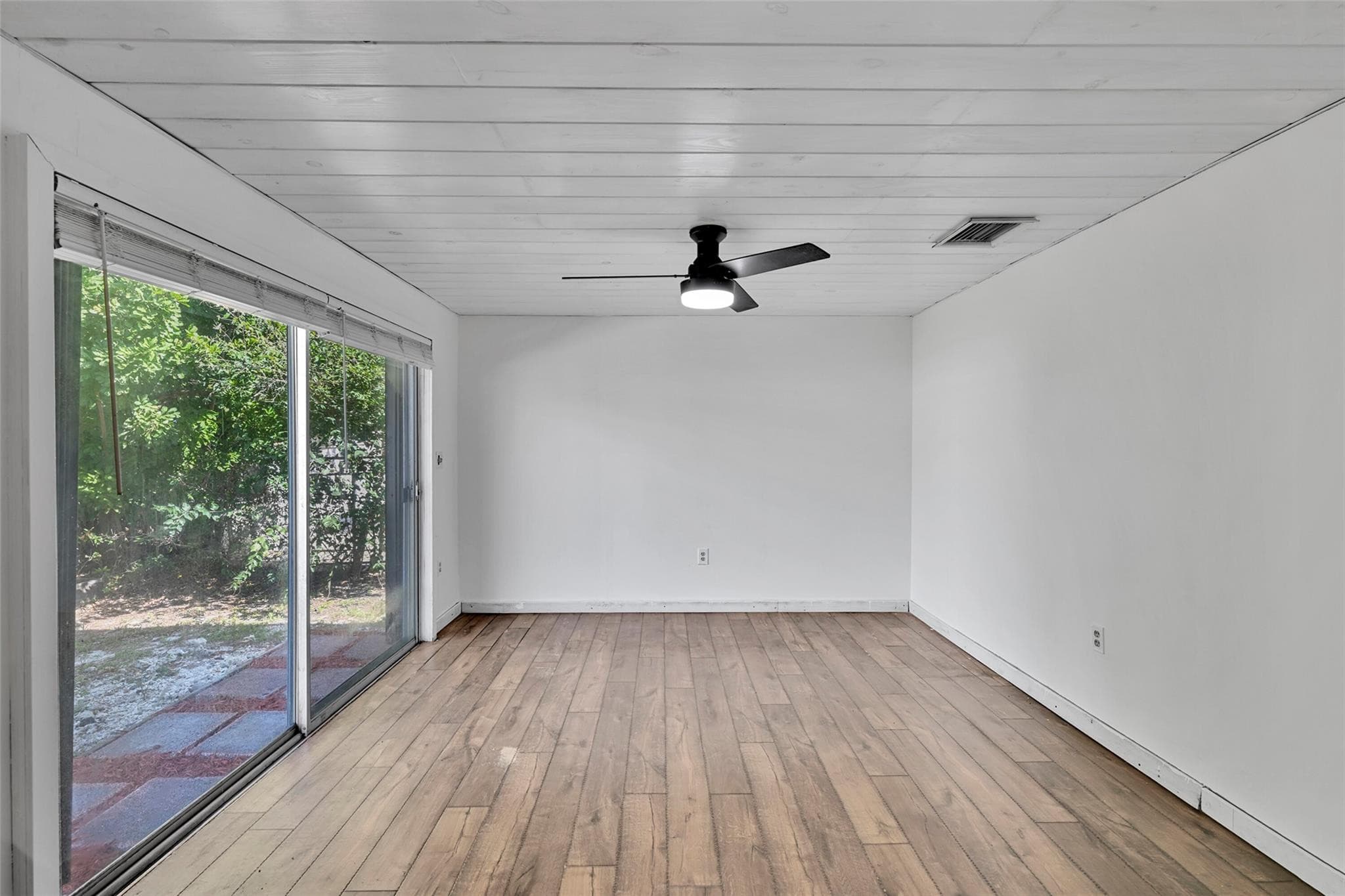 6881 SW 2nd Street, Pembroke Pines, FL 33023 — photo 13 of 30