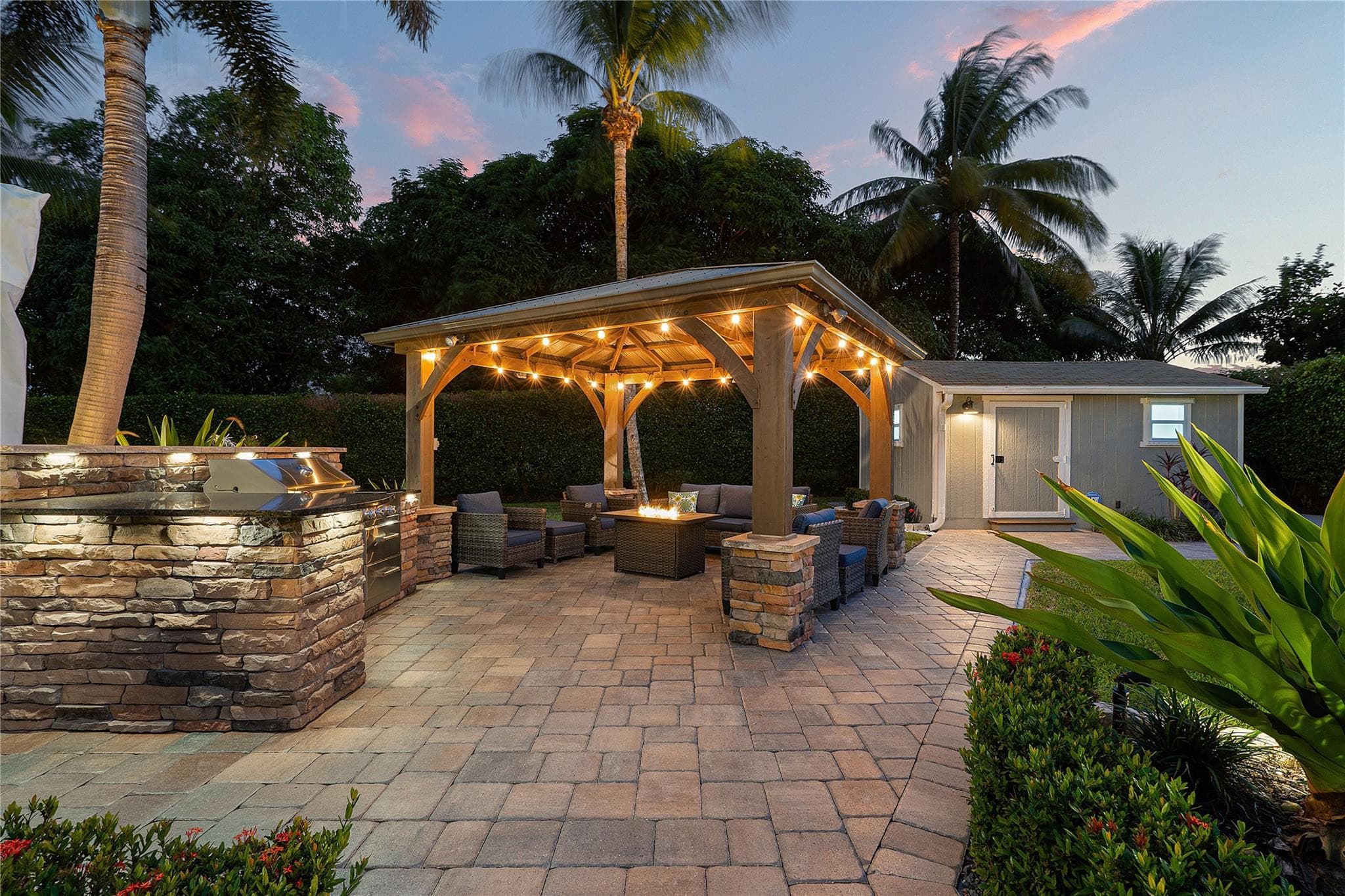 112 SW 24th Avenue, Boynton Beach, FL 33435 — photo 2 of 52