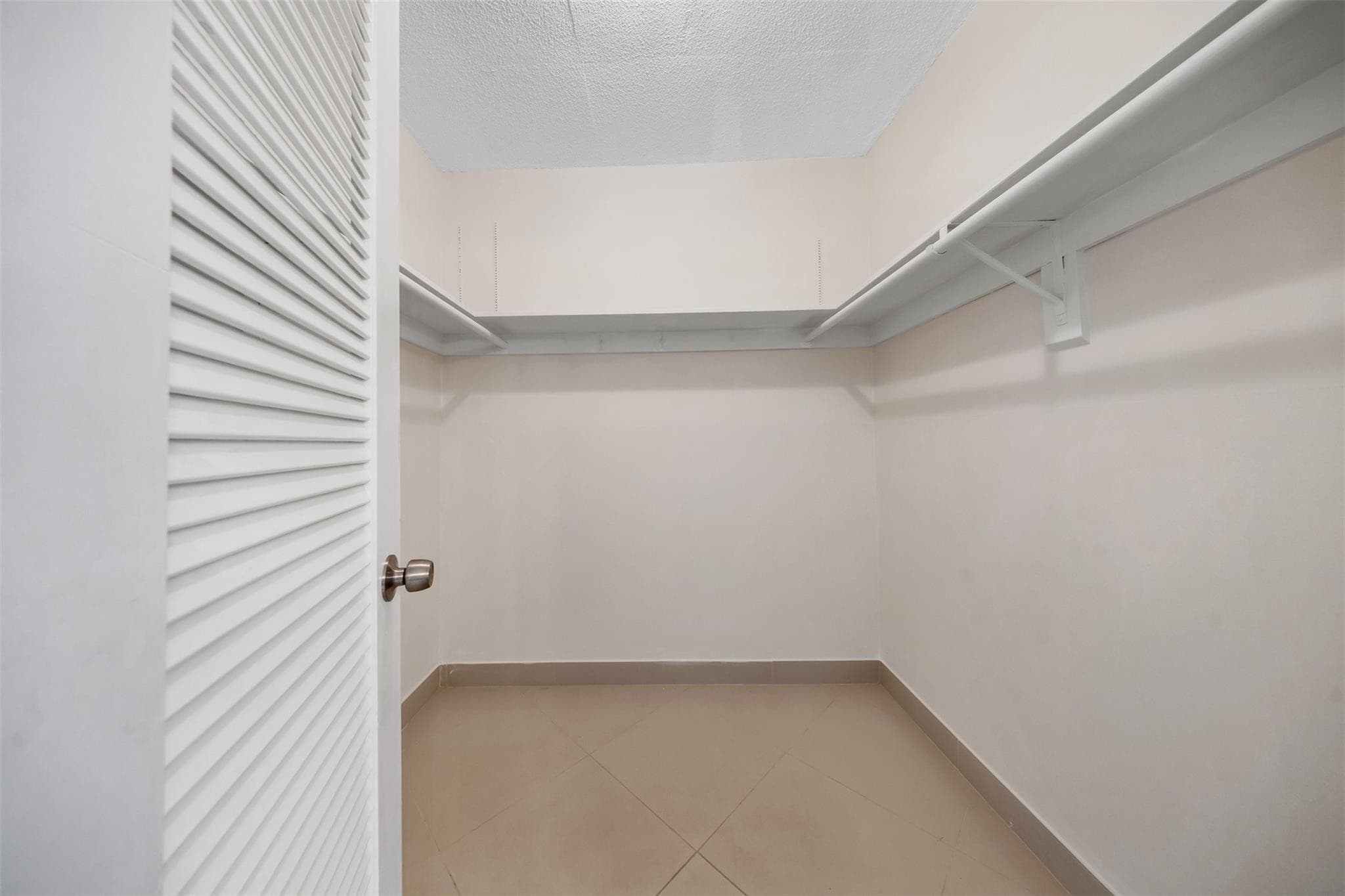 2850 N Palm Aire Drive 104, Pompano Beach, FL 33069 — photo 17 of 23