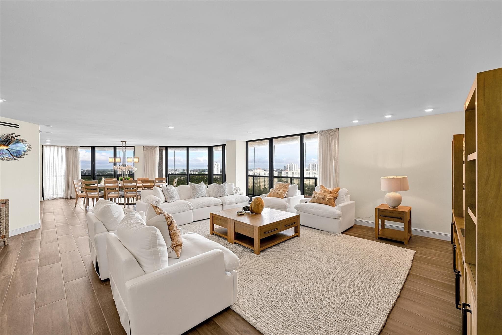 19667 Turnberry Way 20GR, Miami, FL 33180 — photo 3 of 48