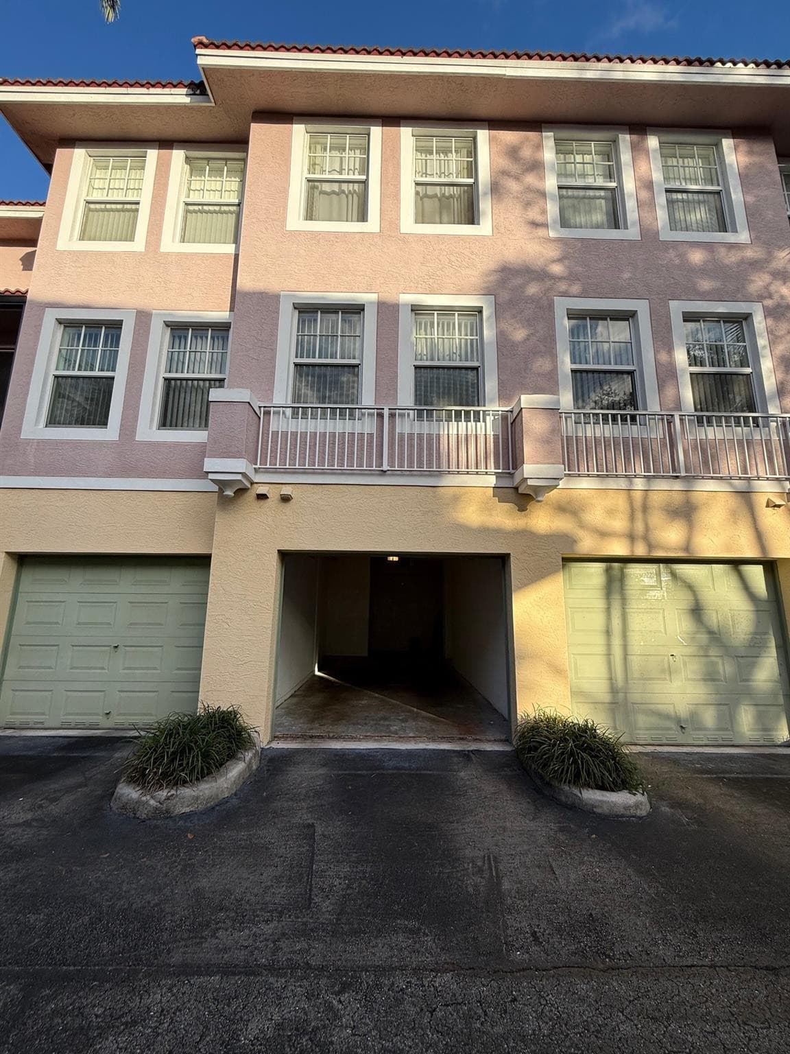 6942 W Sample Road 6942, Coral Springs, FL 33067 — photo 2 of 39
