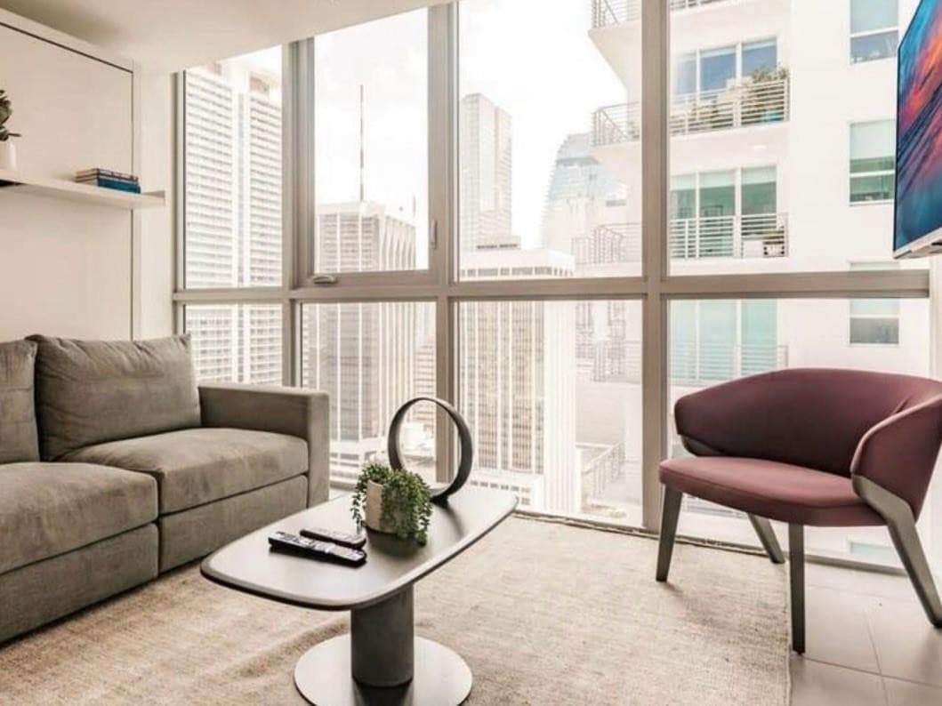 227 NE 2 Nd 2801, Miami, FL 33132 — photo 4 of 21