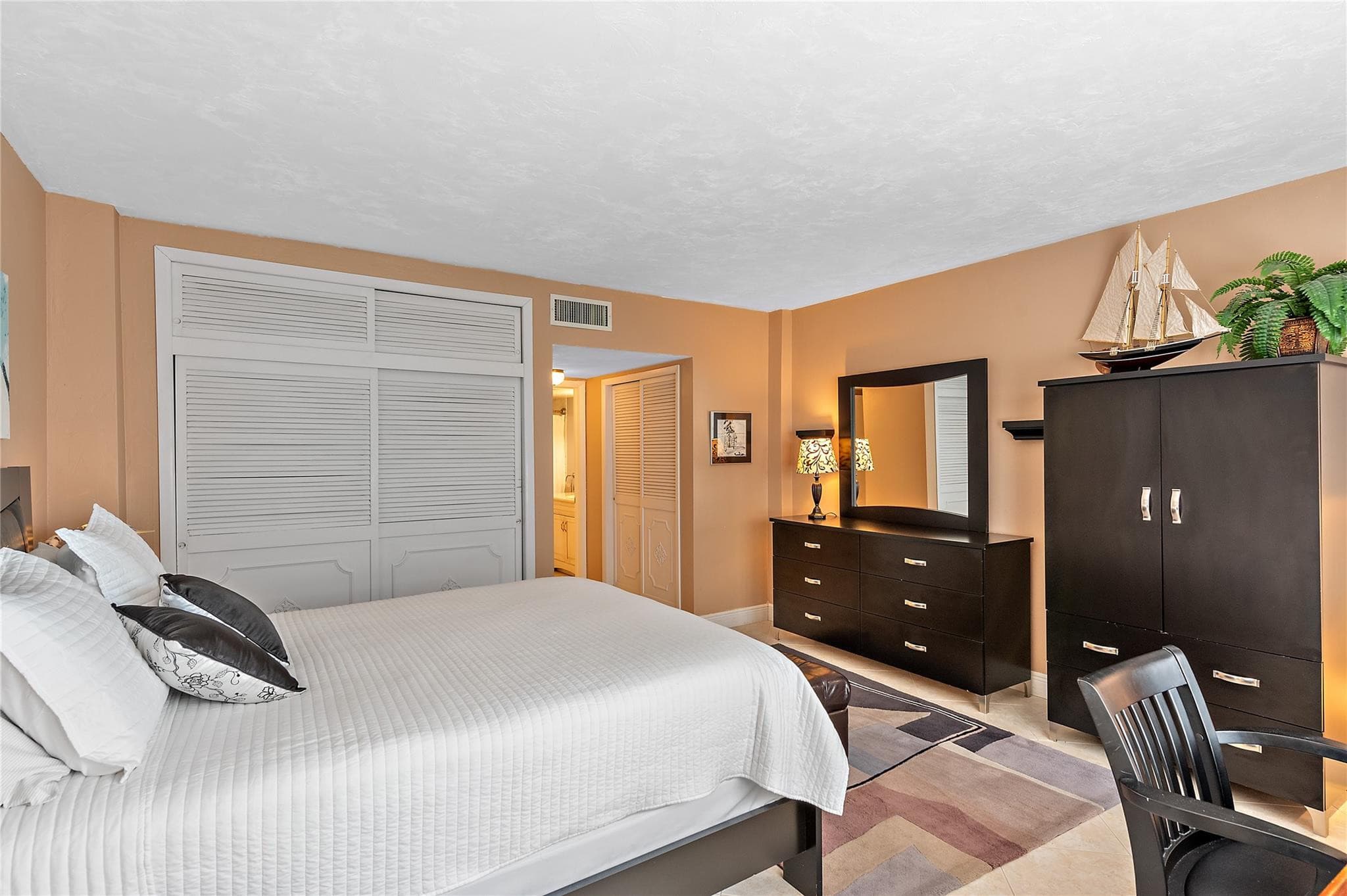 3850 Galt Ocean Drive 904, Fort Lauderdale, FL 33308 — photo 14 of 35