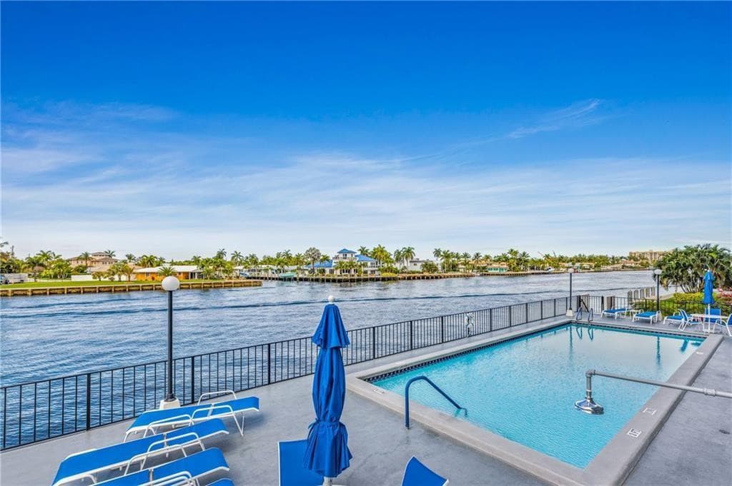 Condominium in Pompano Beach — photo 3 of 34