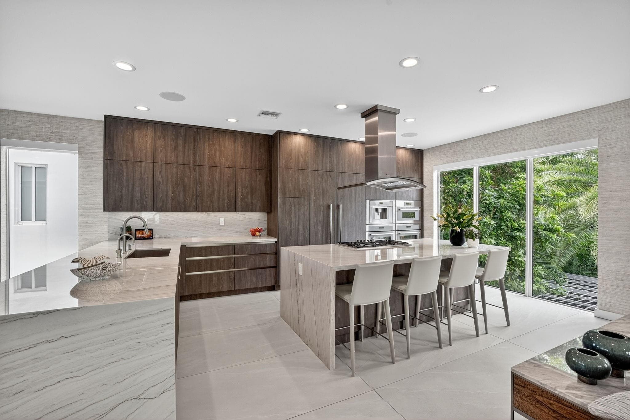 2401 N Atlantic Boulevard, Fort Lauderdale, FL 33305 — photo 27 of 100