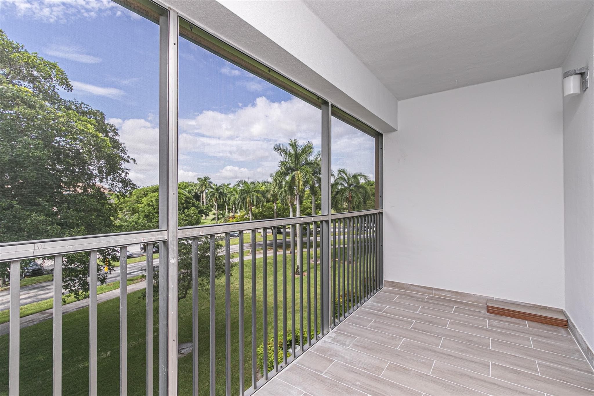 12600 SW 5th Court 408L, Pembroke Pines, FL 33027 — photo 35 of 40