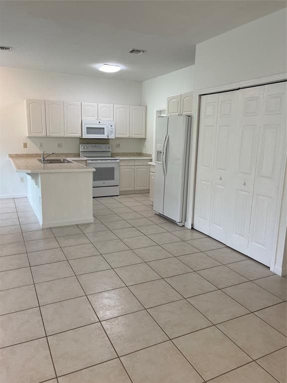 713 NE 4th Street, Hallandale Beach, FL 33009 — photo 13 of 26