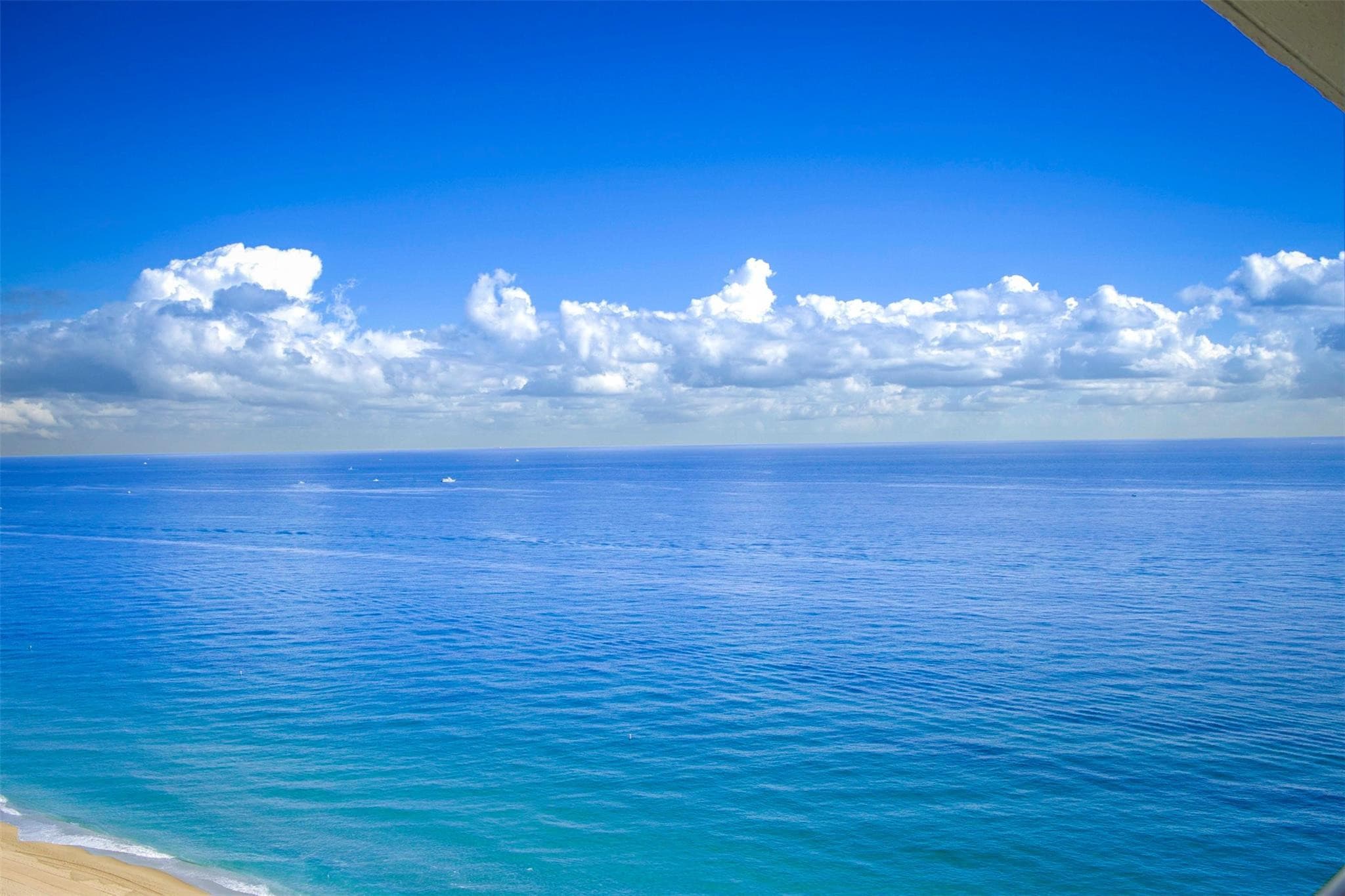 Condominium in Pompano Beach — photo 2 of 27