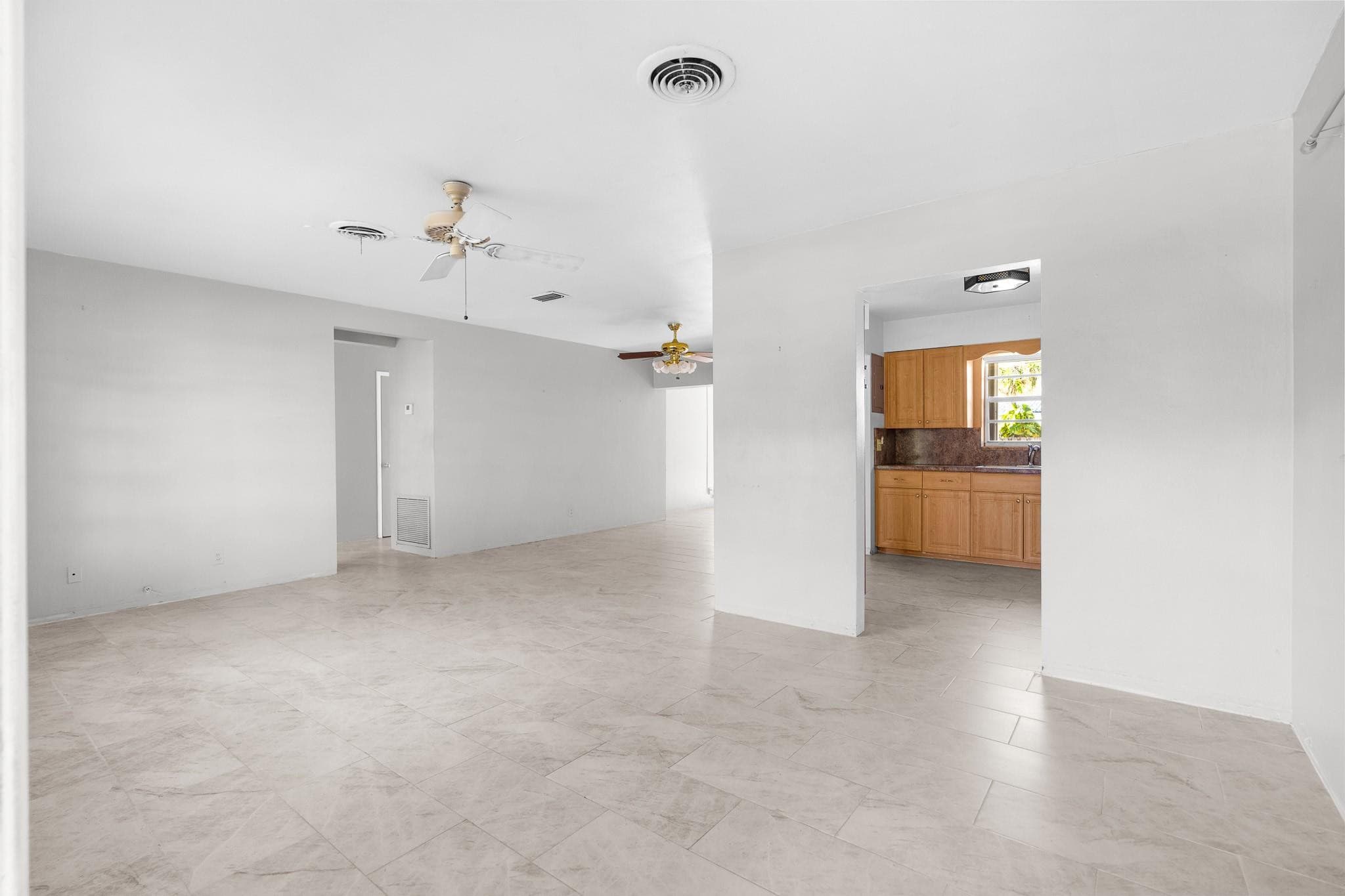 1941 NE 28th Avenue, Pompano Beach, FL 33062 — photo 10 of 49