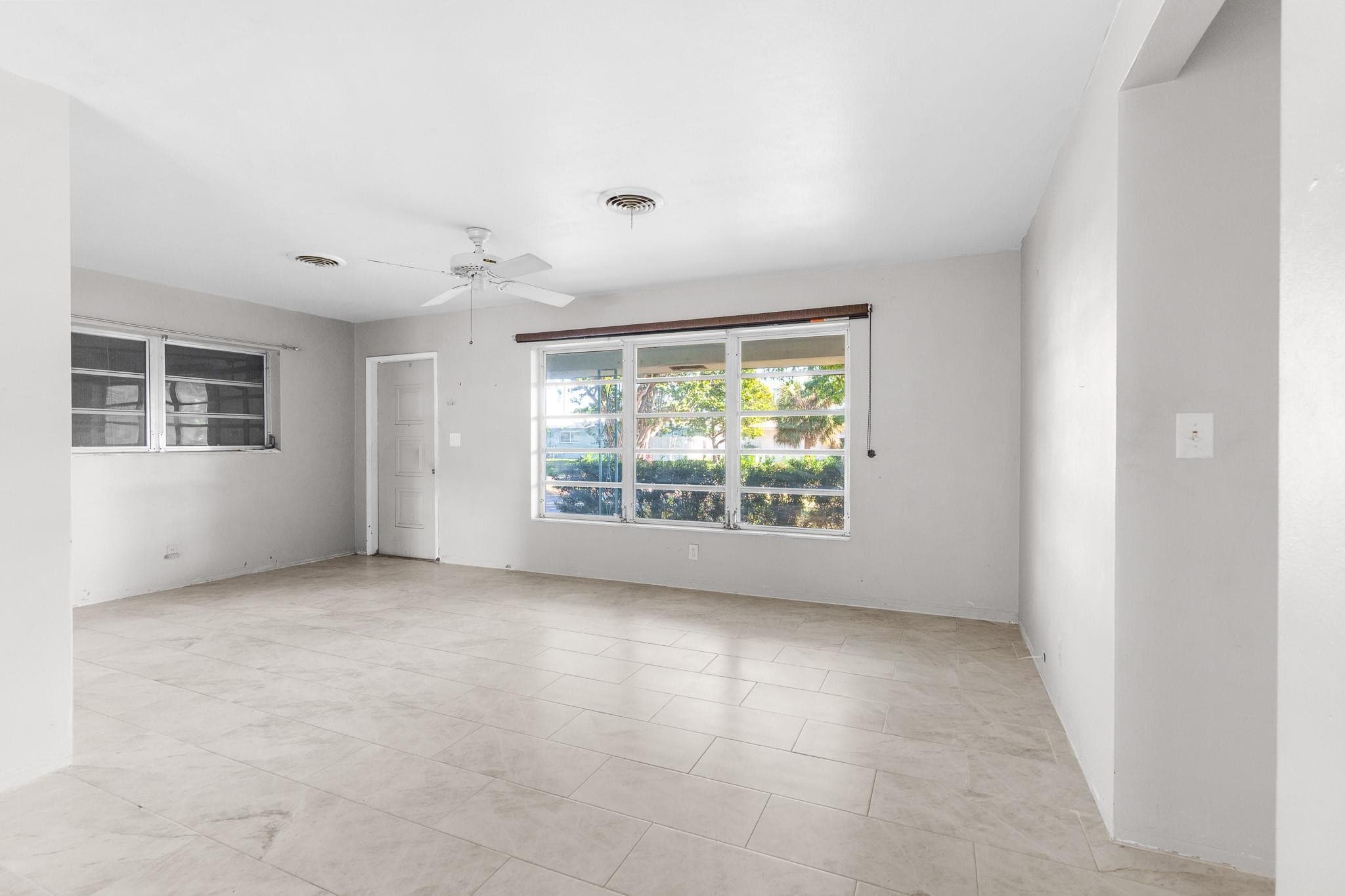 1941 NE 28th Avenue, Pompano Beach, FL 33062 — photo 11 of 49