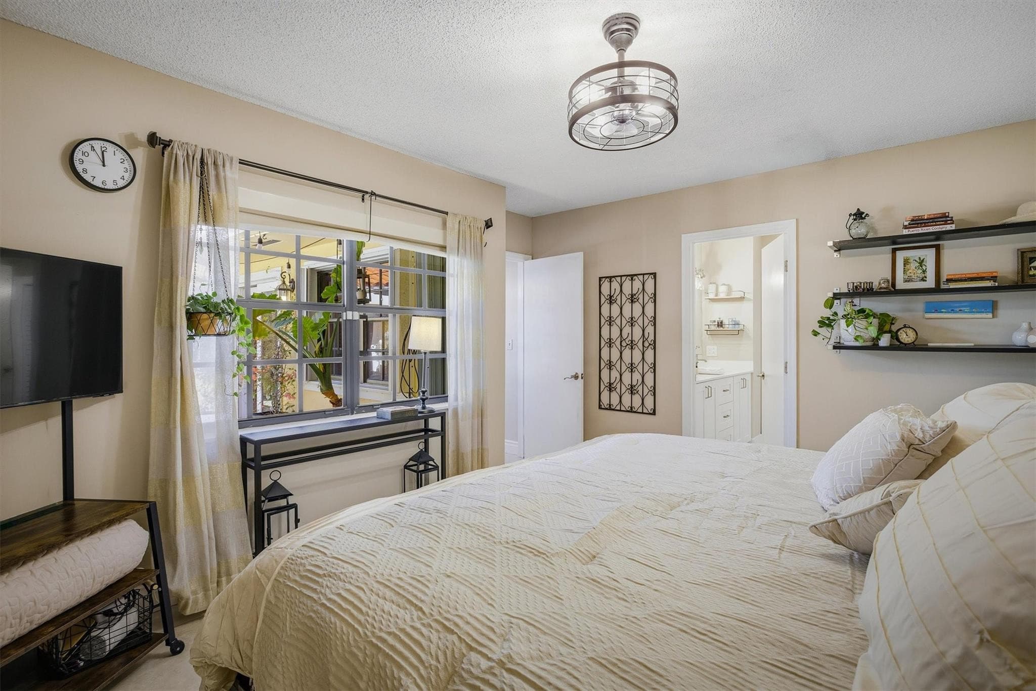 430 Sarto Avenue, Coral Gables, FL 33134 — photo 19 of 47