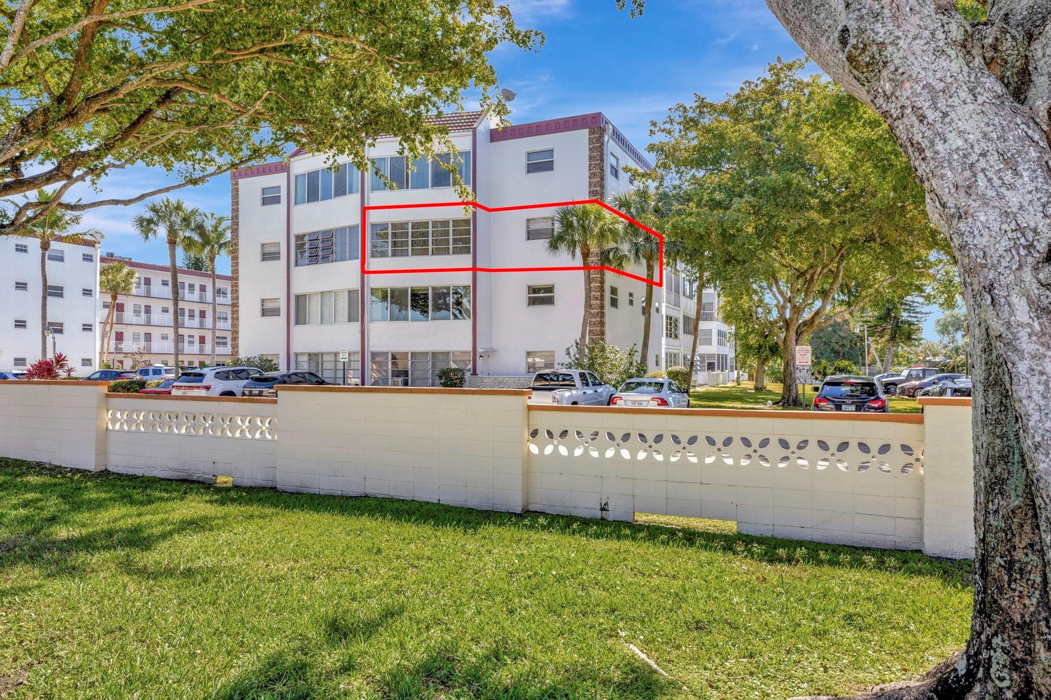 4270 NW 40th Street 302, Lauderdale Lakes, FL 33319 — photo 8 of 59