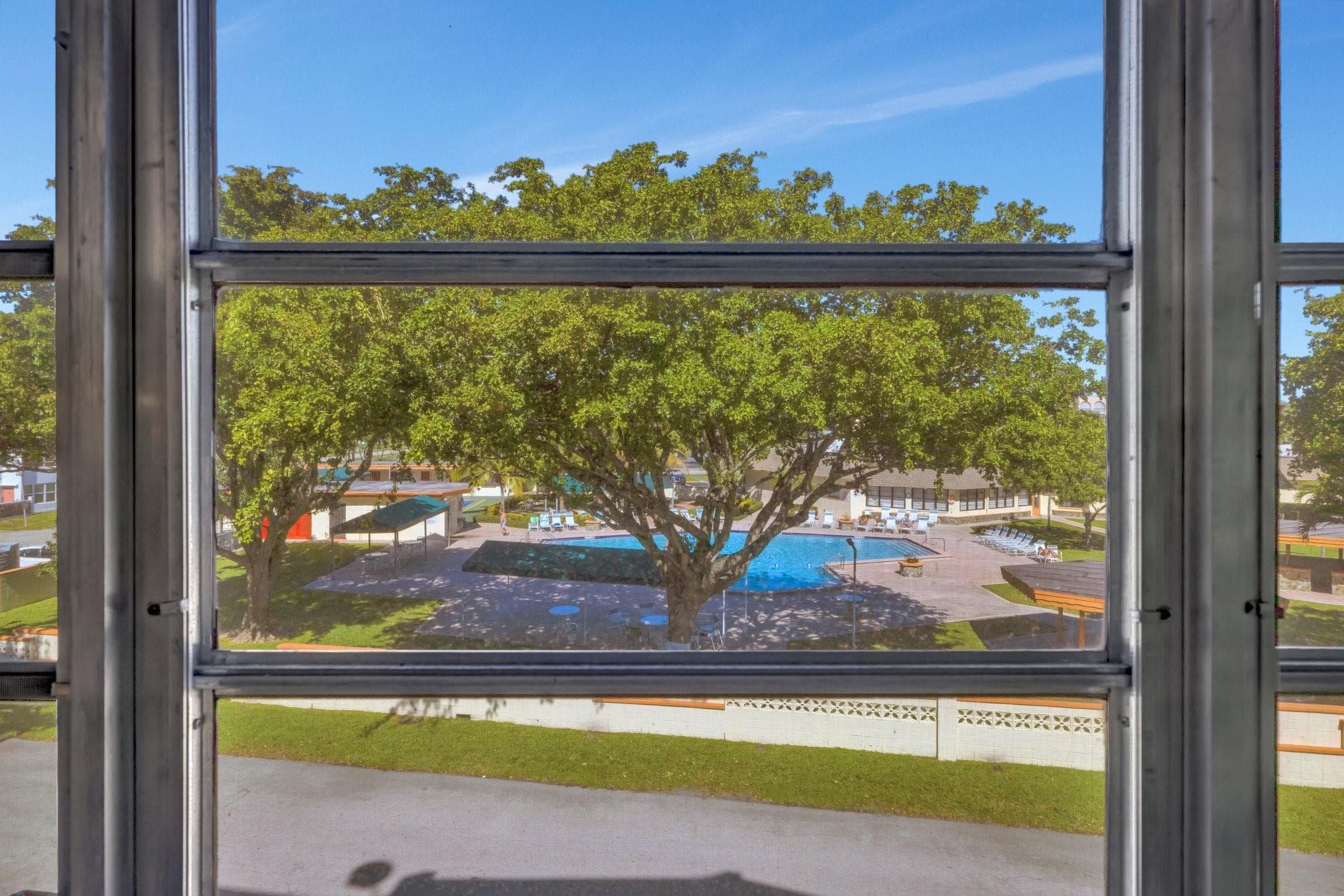 4270 NW 40th Street 302, Lauderdale Lakes, FL 33319 — photo 18 of 59