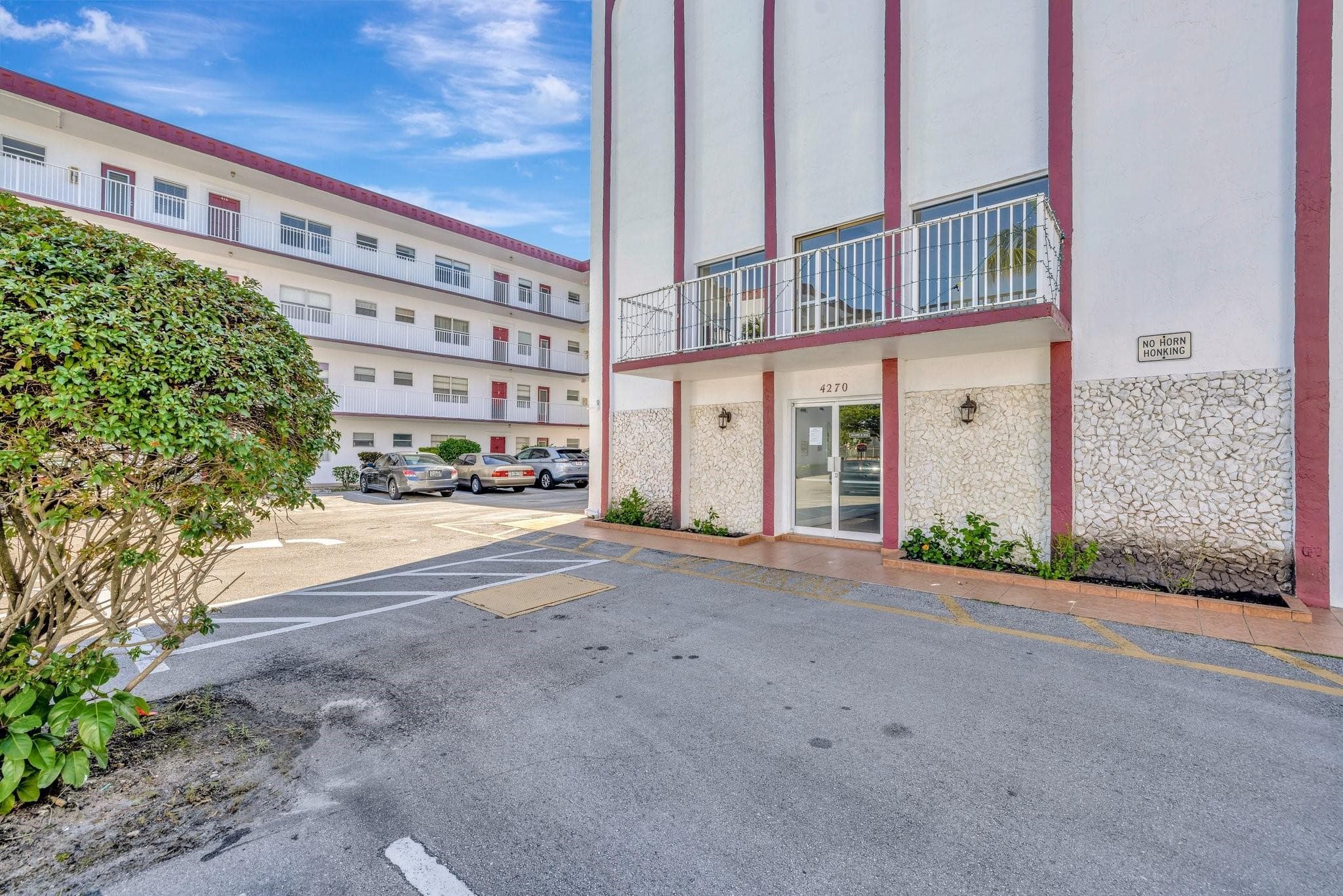 4270 NW 40th Street 302, Lauderdale Lakes, FL 33319 — photo 34 of 59