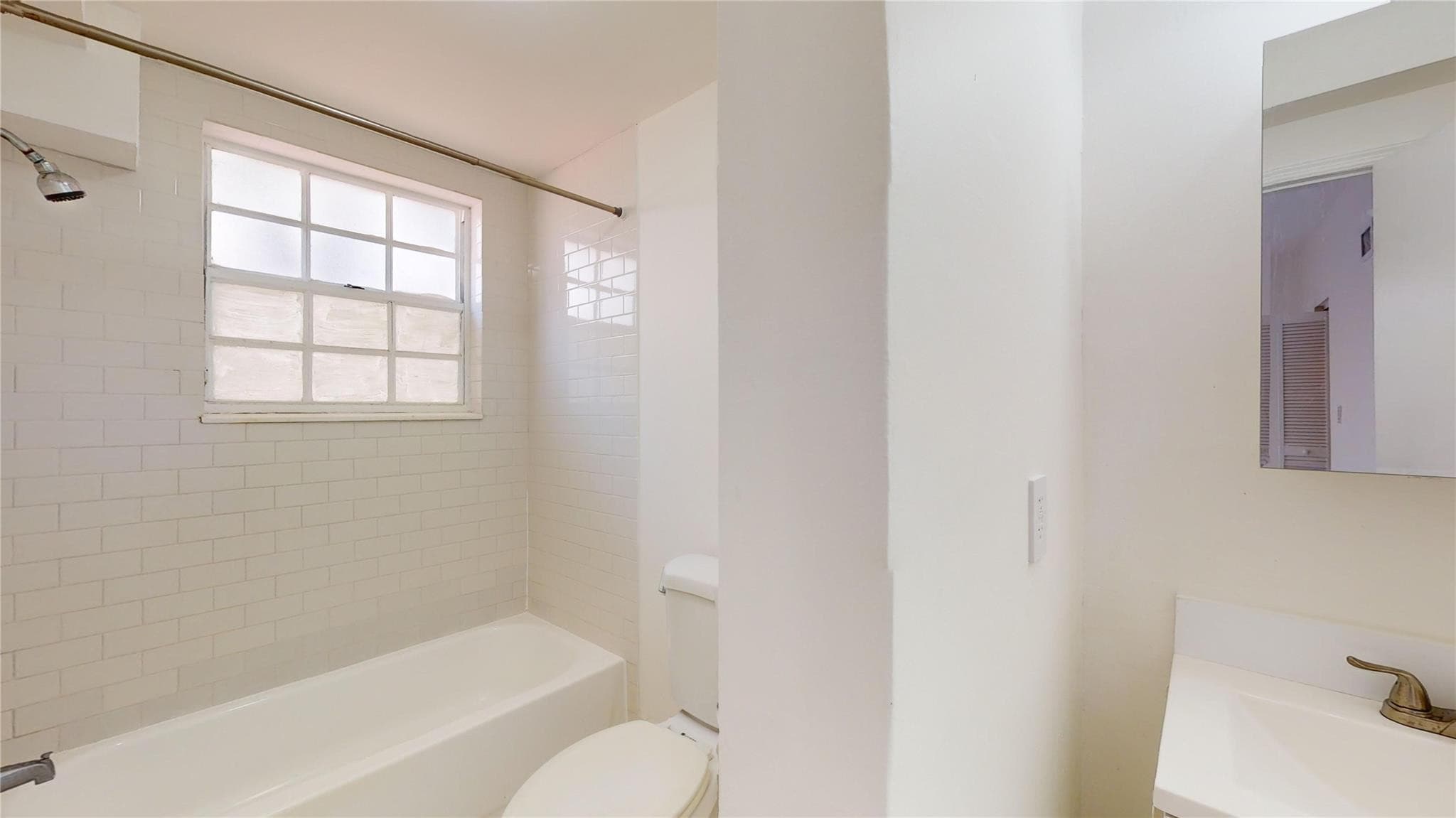 828 Pennsylvania Avenue, Miami Beach, FL 33139 — photo 6 of 10