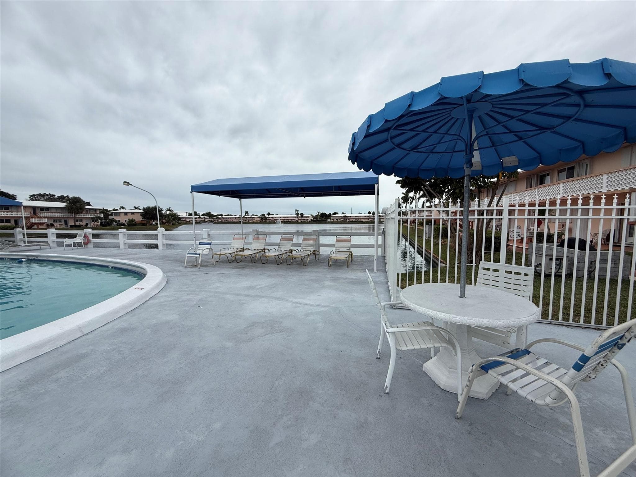 1000 SW 10th Avenue 9, Hallandale Beach, FL 33009 — photo 40 of 51