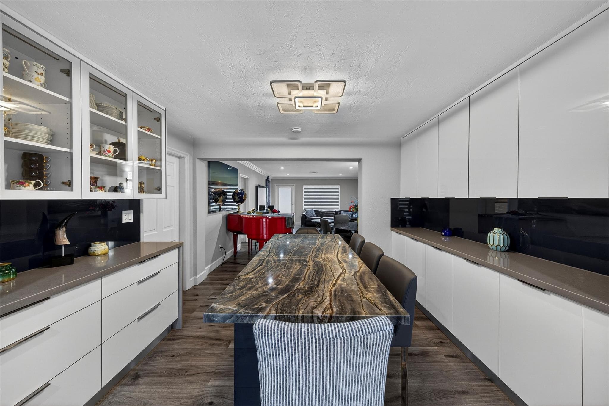 918 NE 4th Street, Hallandale Beach, FL 33009 — photo 11 of 46