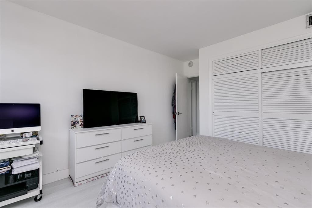 3333 NE 34th Street 304, Fort Lauderdale, FL 33308 — photo 28 of 38