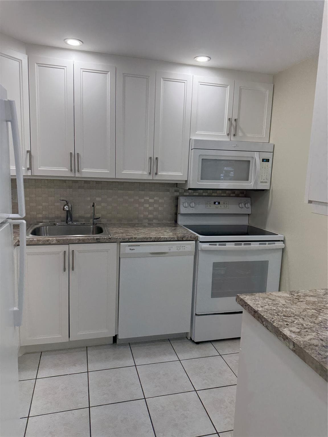 2901 NW 46th Avenue 106, Lauderdale Lakes, FL 33313 — photo 10 of 35