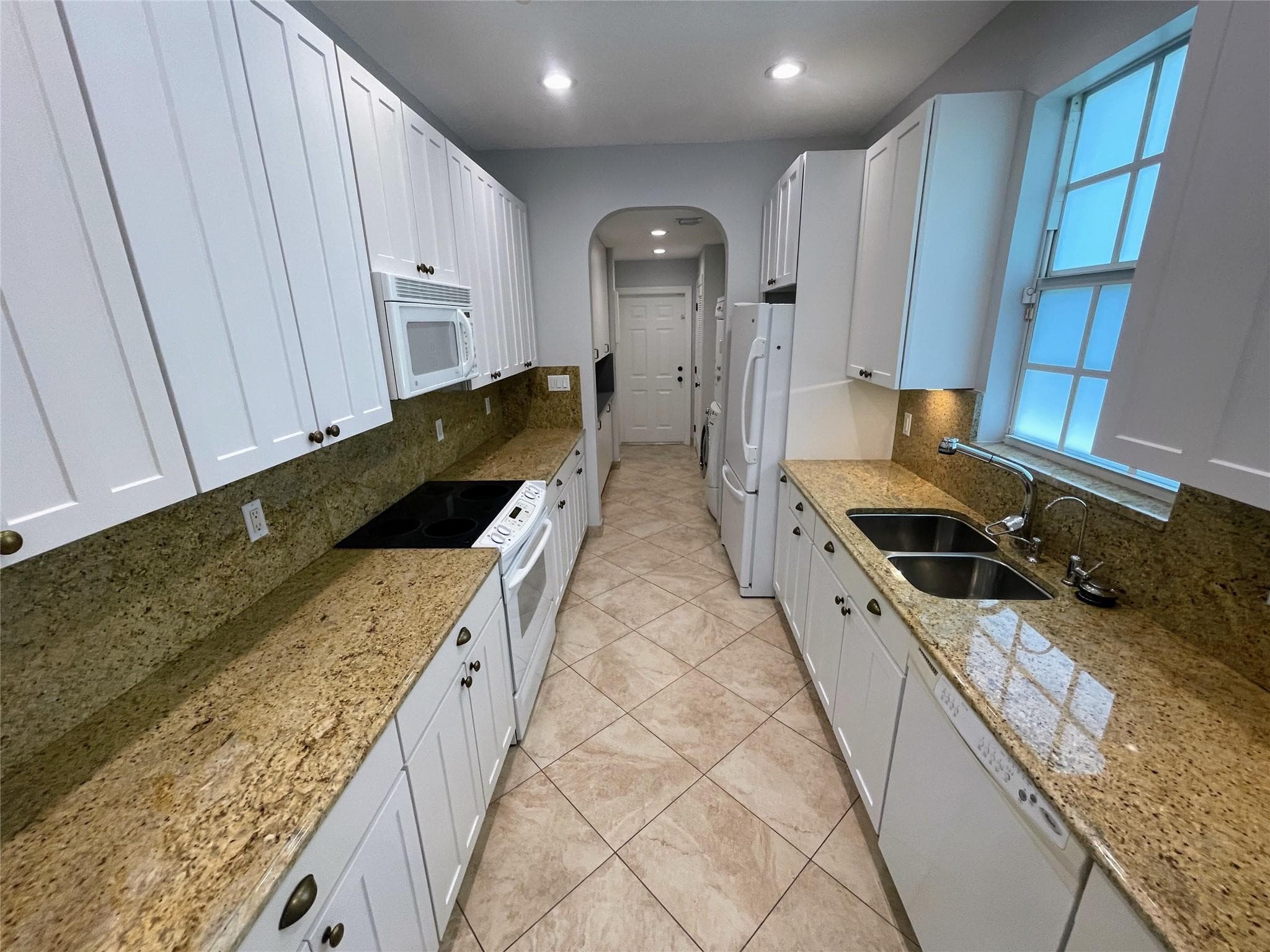 929 NE 18Th Court, Fort Lauderdale, FL 33305 — photo 45 of 74