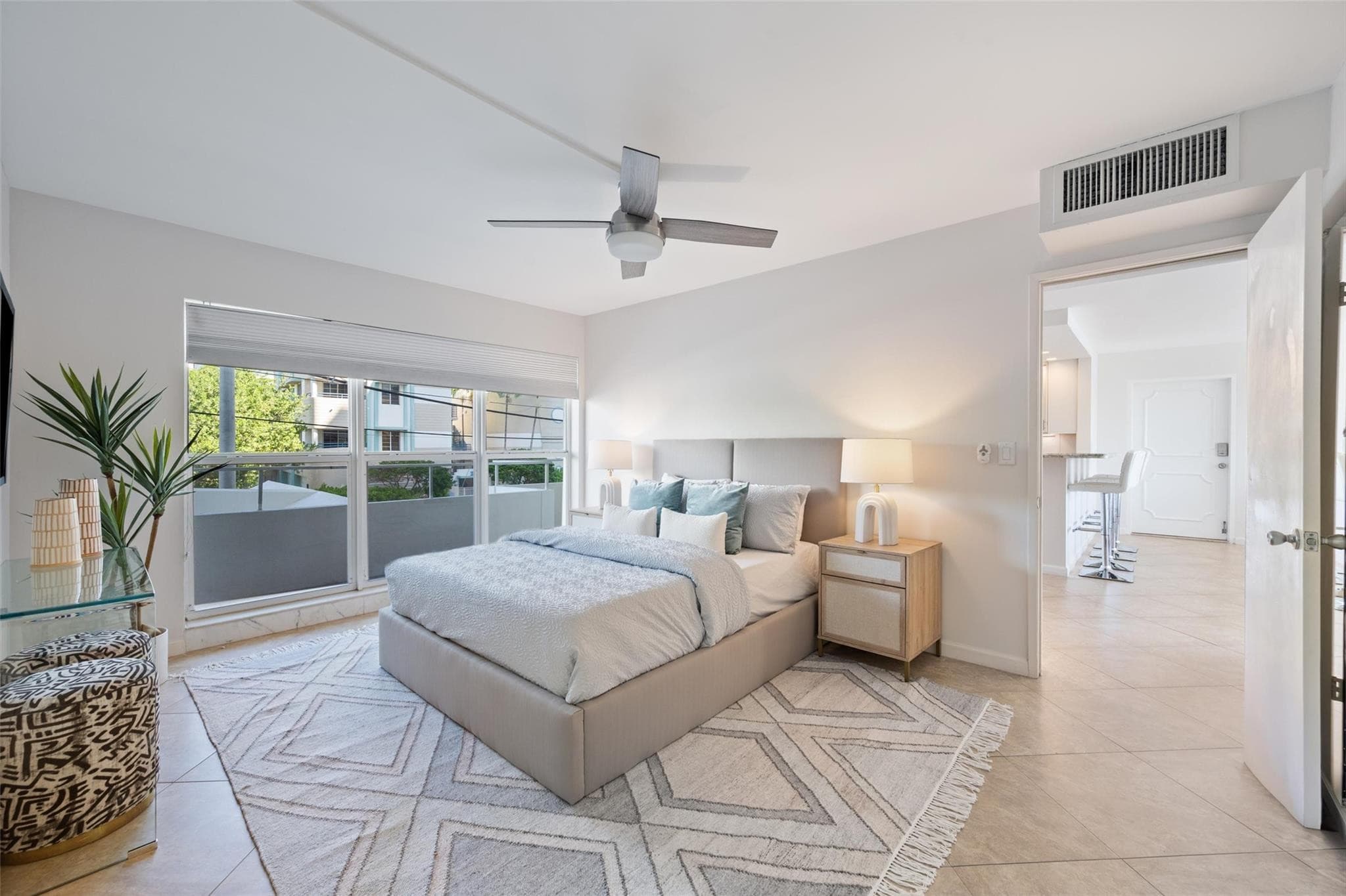 215 N Birch Road 2b, Fort Lauderdale, FL 33304 — photo 20 of 36