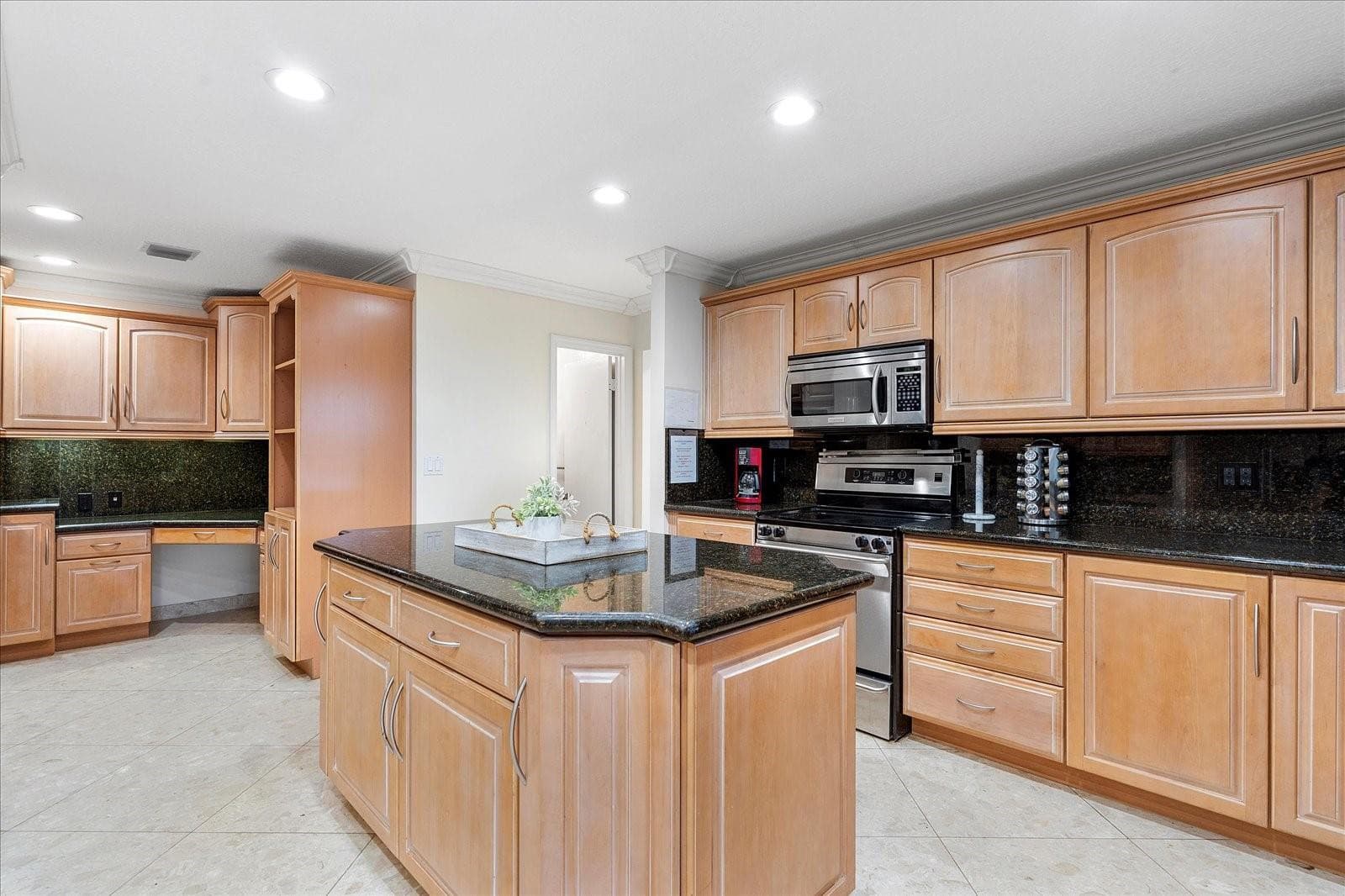 1240 SW 14th Avenue, Fort Lauderdale, FL 33312 — photo 19 of 68