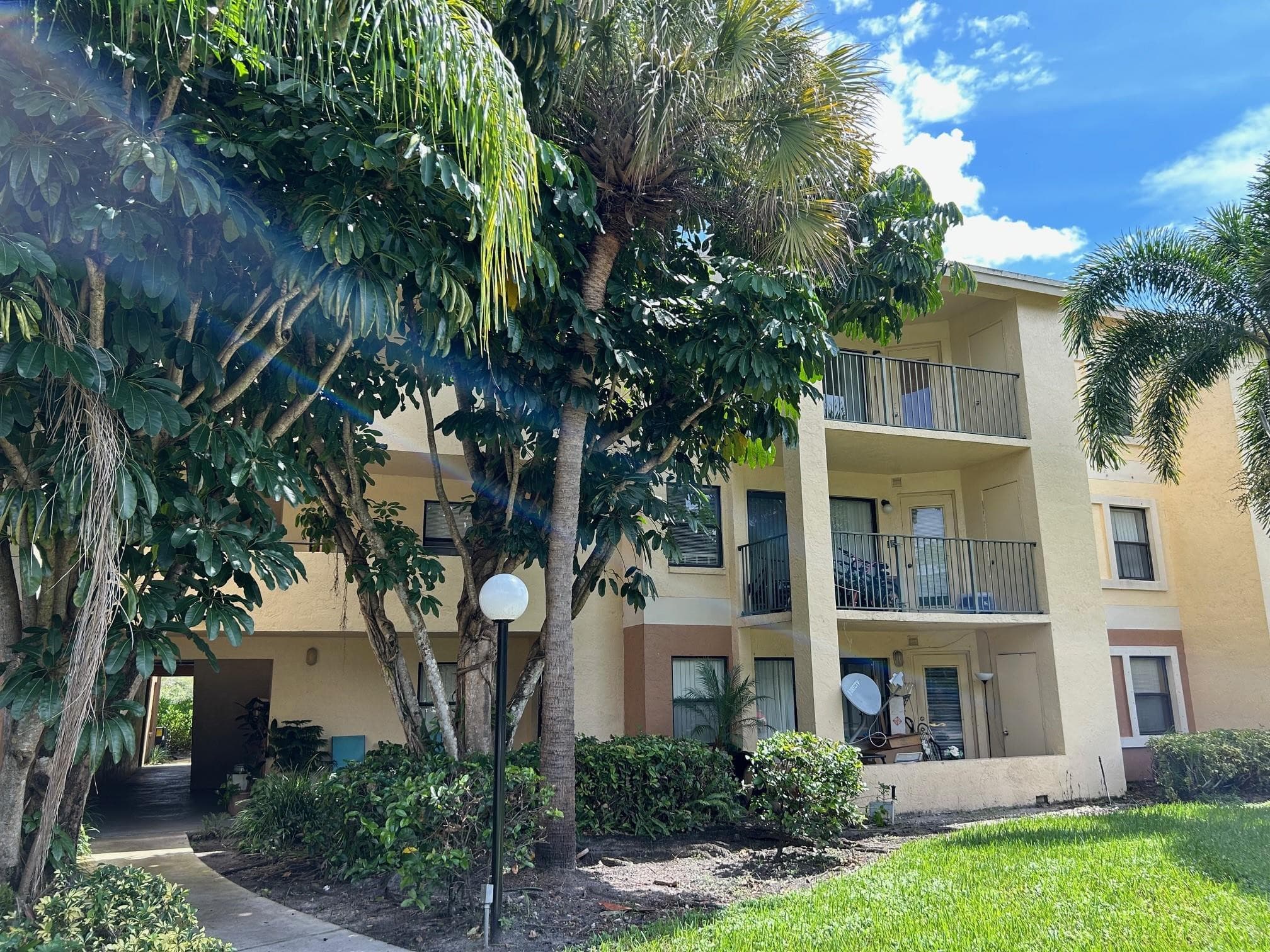 9999 Summerbreeze Drive 105, Sunrise, FL 33322 — photo 6 of 37