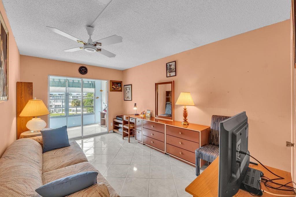 4037 Swansea B 4037, Deerfield Beach, FL 33442 — photo 11 of 36