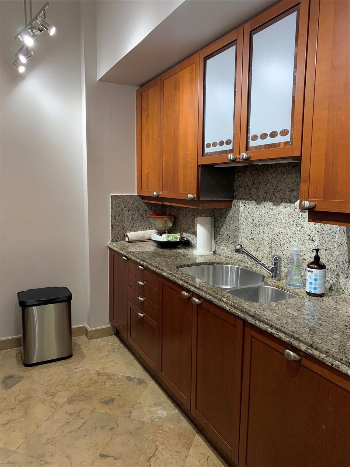 Condominium in Hillsboro Beach — photo 25 of 28