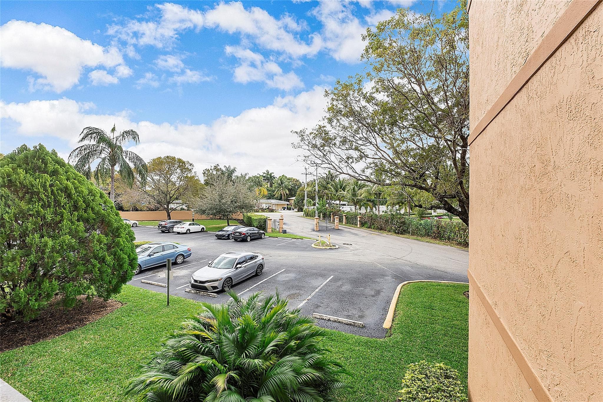 701 NW 19th Street 202, Fort Lauderdale, FL 33311 — photo 27 of 33