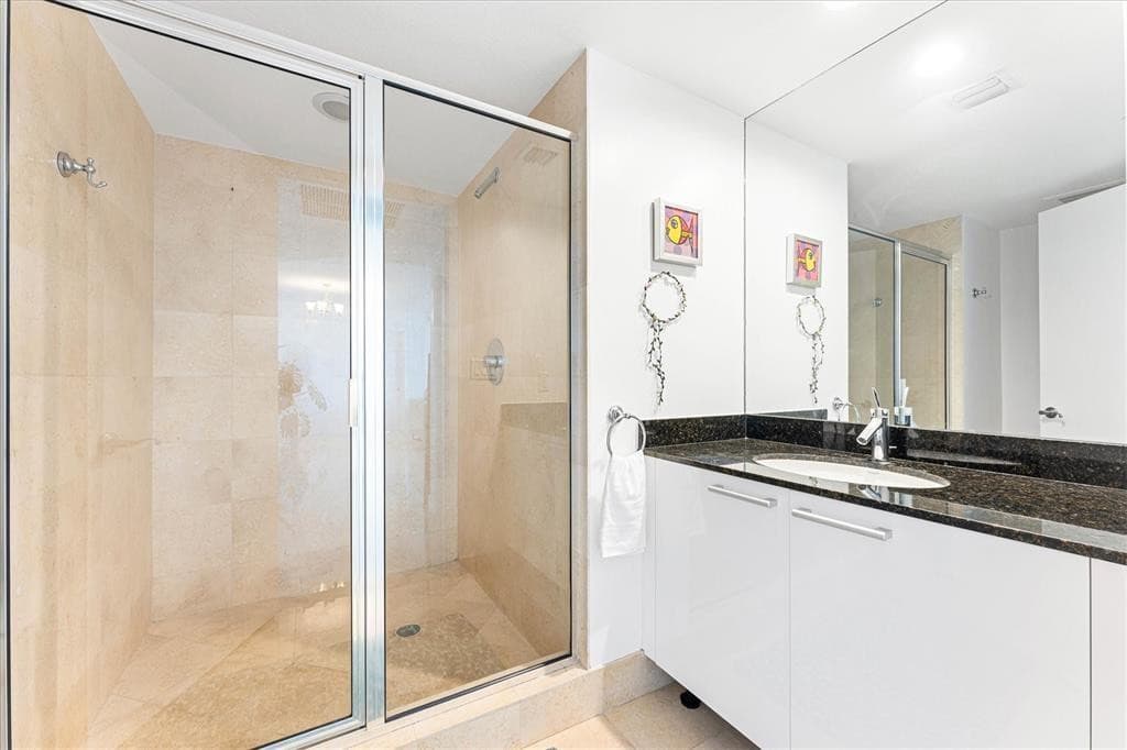 17201 Collins Avenue 805, Sunny Isles Beach, FL 33160 — photo 17 of 37