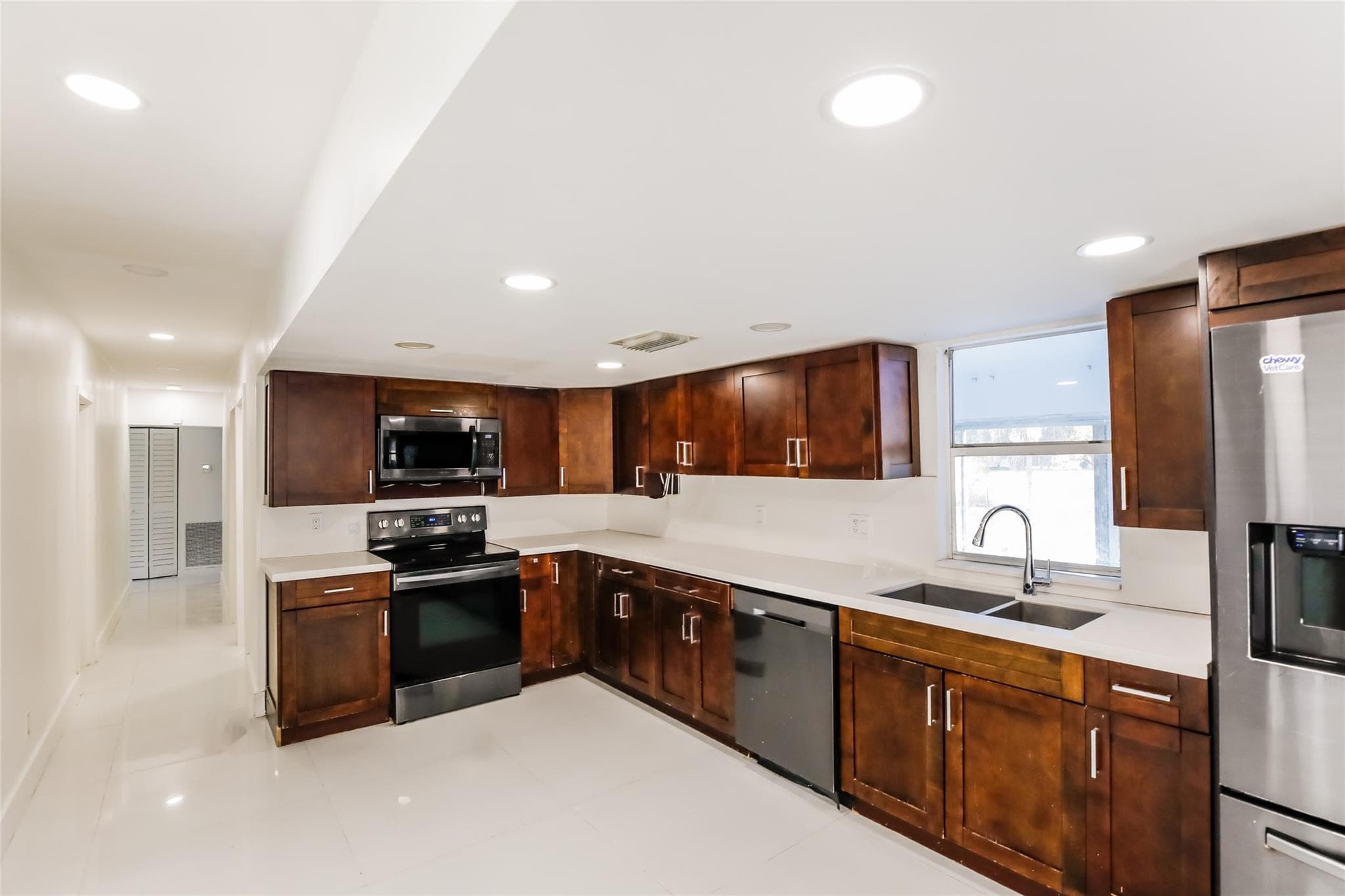 6609 NW 80th Court, Tamarac, FL 33321 — photo 10 of 17