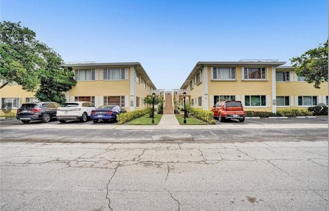 5820 NE 22nd Way 628, Fort Lauderdale, FL 33308 — photo 1 of 15