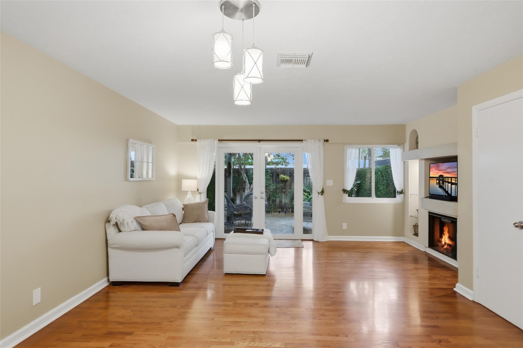 705 NE 1st Street 2, Fort Lauderdale, FL 33301 — photo 3 of 41